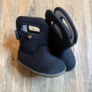 Baby Bogs Black Boots with Handles, Velcro Back, Black, Size US 6